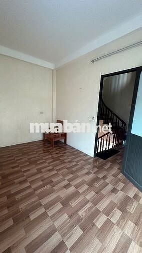Bát Khối- Nguyên Căn - 40M2× 3Tầng - 4 Ngủ - Ô Tô Đỗ Cửa- 6,5Tr