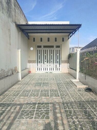 Cần bán gấp căn nhà ở 1/ Đ. Tân Xuân 5 , Hóc môn 81m2 SHR giá 940tr
