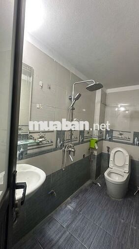 Bát Khối- Nguyên Căn - 40M2× 3Tầng - 4 Ngủ - Ô Tô Đỗ Cửa- 6,5Tr