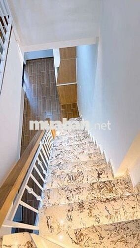 Nhà MT 8M khu phân lô Hưng Phú giá chỉ 2T880, tiện kinh doanh.