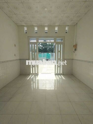 Cần bán gấp căn nhà ở 1/ Đ. Tân Xuân 5 , Hóc môn 81m2 SHR giá 940tr