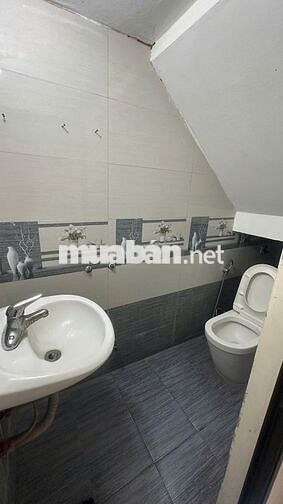 Bát Khối- Nguyên Căn - 40M2× 3Tầng - 4 Ngủ - Ô Tô Đỗ Cửa- 6,5Tr