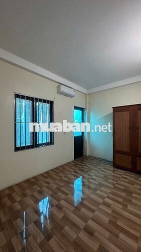 Bát Khối- Nguyên Căn - 40M2× 3Tầng - 4 Ngủ - Ô Tô Đỗ Cửa- 6,5Tr
