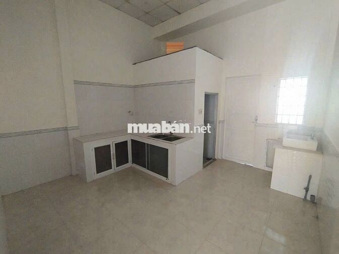 Cần bán gấp căn nhà ở 1/ Đ. Tân Xuân 5 , Hóc môn 81m2 SHR giá 940tr
