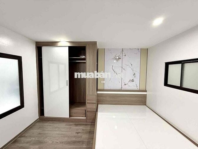 Bán tập thể giải phóng, Thanh Xuân. Dt 80m2, 3n, 2s. Giá 4.98 tý