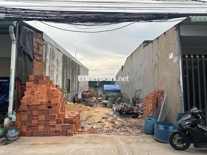 BÁN ĐẤT NGANG 5,5m . THUẬN GIAO 19. Thuân An Bình Dương cũ