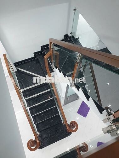 Nhà xinh sổ hồng riêng 4x17, 01 lầu (3pn) gần chợ Xuân Thới Thượng H-M