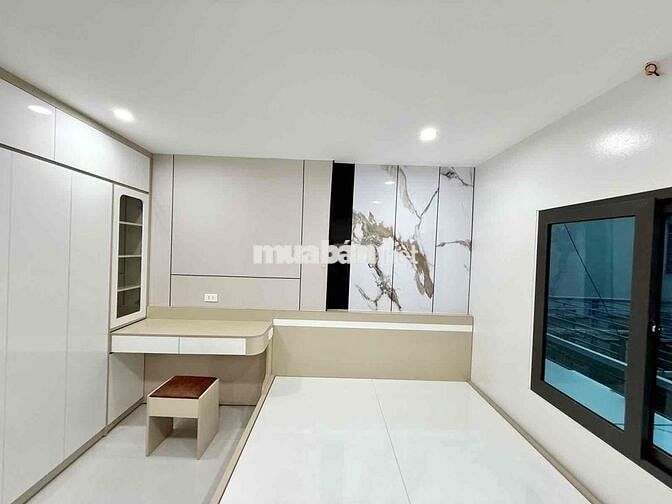 Bán tập thể giải phóng, Thanh Xuân. Dt 80m2, 3n, 2s. Giá 4.98 tý