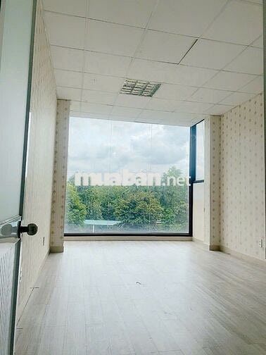 Cho thuê nhà nguyên căn mặt tiền đường Bàu Cát, dt 4x22 trệt 4 lầu