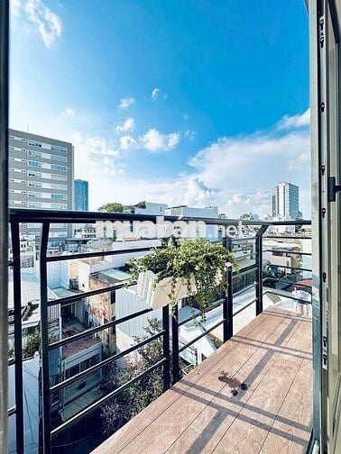 SIÊU PHẨM 2PN DUPLEX BAN CÔNG CAO CẤP THANG MÁY Q1