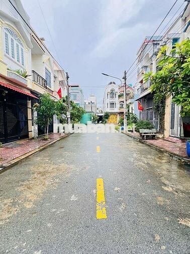 Bán 2 căn nhà khu dân cư lê phong phường tân đông hiệp dĩ an - tp hcm