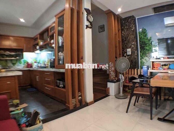 Cho thuê nhà Trệt Hầm 4 Lầu 4x20 Đặng Thuỳ Trâm , Q Bình Thạnh