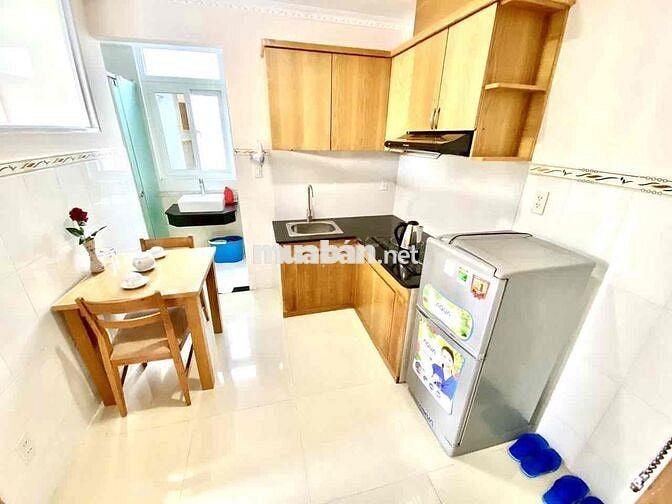 Căn Hộ Tách Bếp Mặt Đường Trần Hưng Đạo Q1 đúng hình đúng giá