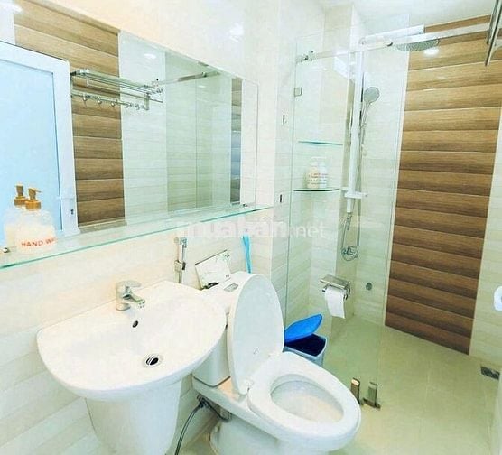 SIÊU PHẨM 2PN DUPLEX BAN CÔNG CAO CẤP THANG MÁY Q1