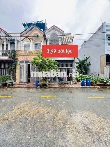 Bán 2 căn nhà khu dân cư lê phong phường tân đông hiệp dĩ an - tp hcm