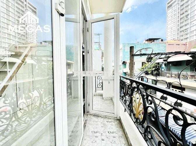 🍓Cho Thuê Gác Ban Công Thoáng Mát Gần Đại Học Văn Hiến - E-Town