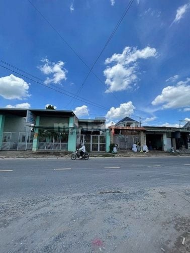 CẦN BÁN GẤP LÔ ĐẤT, XÃ MỸ HẠNH BẮC, ĐỨC HÒA , LONG AN (TÂY NINH)