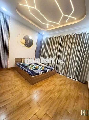 HẺM XE TẢI THÔNG HƯƠNG LỘ 2 BÌNH TRỊ ĐÔNG 5 TẦNG 4M x 14M Hơn 6 TỶ