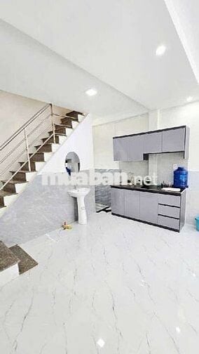Nhà 3 tầng Hẻm xe hơi vô nhà , mới vali ở ngay , sát MT , Lê Đình Cẩn