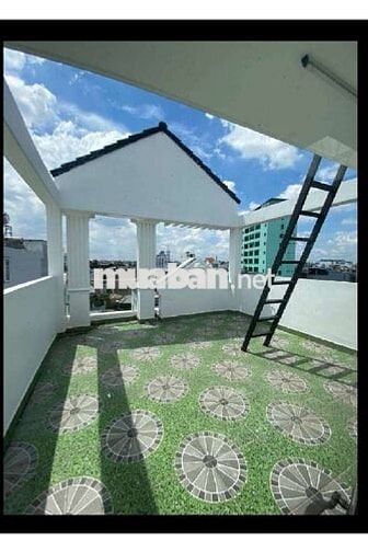 Bán nhanh nhà 5 tầng 60m2, full nội thất, HXH ngay CV Làng Hoa Gò Vấp.