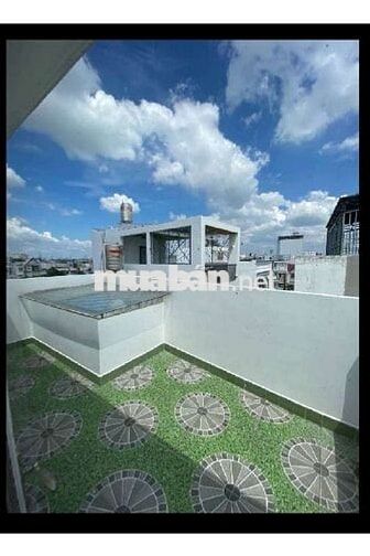 Bán nhanh nhà 5 tầng 60m2, full nội thất, HXH ngay CV Làng Hoa Gò Vấp.