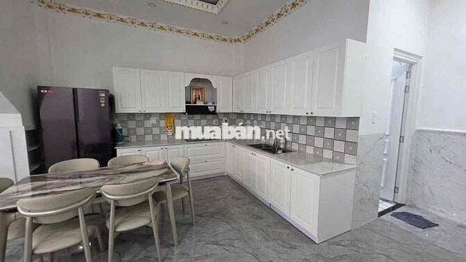 NHÀ ĐẸP CÓ NỘI THẤT GIÁ TỐT KDC NAM LONG