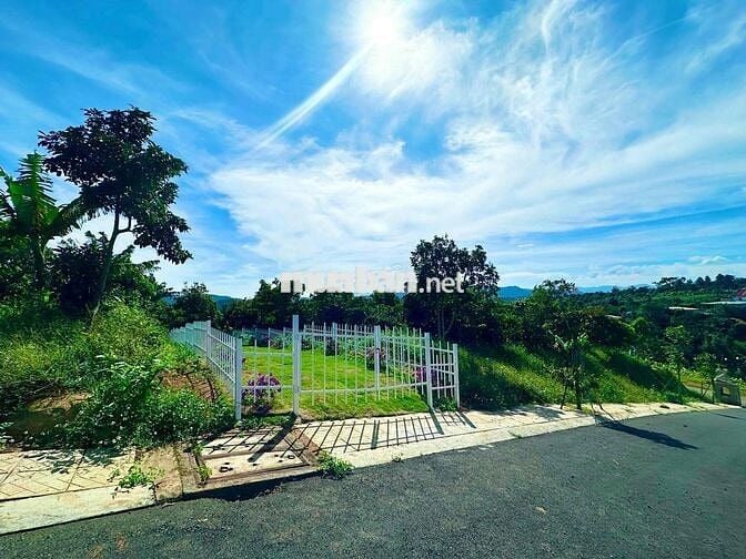 Bán Lô cặp 260m2 ngang 10 full thổ cư đất đẹp giáp phường1 Bảo Lộc SHR