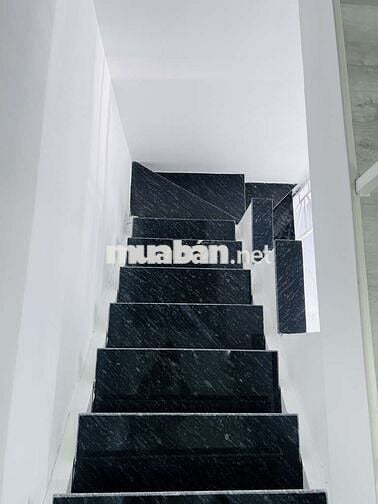 Hẻm xe hơi -  2 Tầng BTCT - Ngang Xịn 4.4m -2PN,1WC- Hàn Hải NguyênQ11