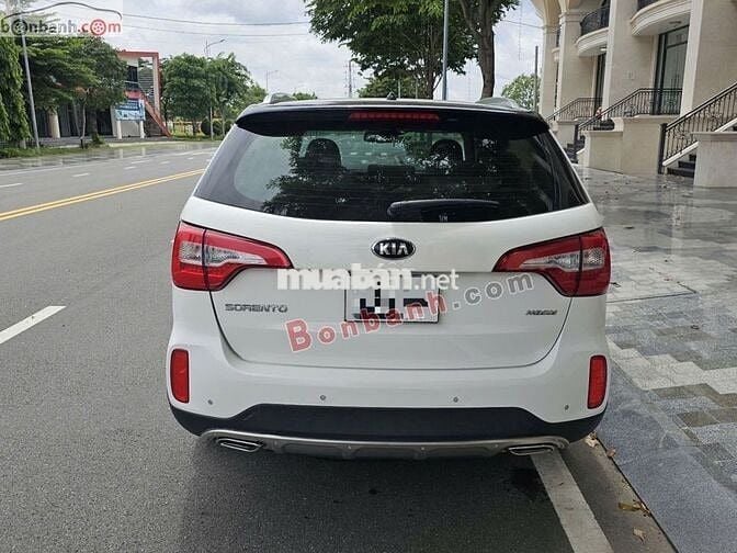 Kia Sorento 2.4 GAT Premium 2021 - 640 Triệu