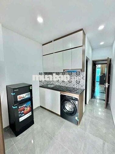 TOÀ CĂN HỘ DỊCH VỤ XÂY MỚI - 7 TẦNG THANG MÁY - 21 PHÒNG