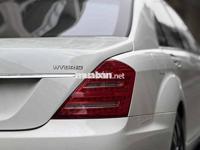 Mercedes Benz S Class 2010 S400 Hybrid - 90000 km
