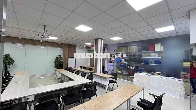 200m2 Mặt bằng lầu 1 Đường Hoà Bình(Đối diện Đầm Sen)