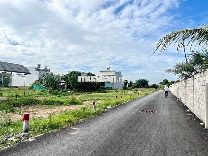 BÁN ĐẤT: 240m2 thổ cư trung tâm TX Trảng Bàng - full thổ cư - SHR