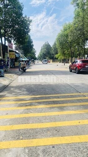 Bán đất ở tp hcm ( đối diện cổng trường học)