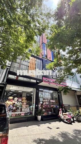 200m2 Mặt bằng lầu 1 Đường Hoà Bình(Đối diện Đầm Sen)