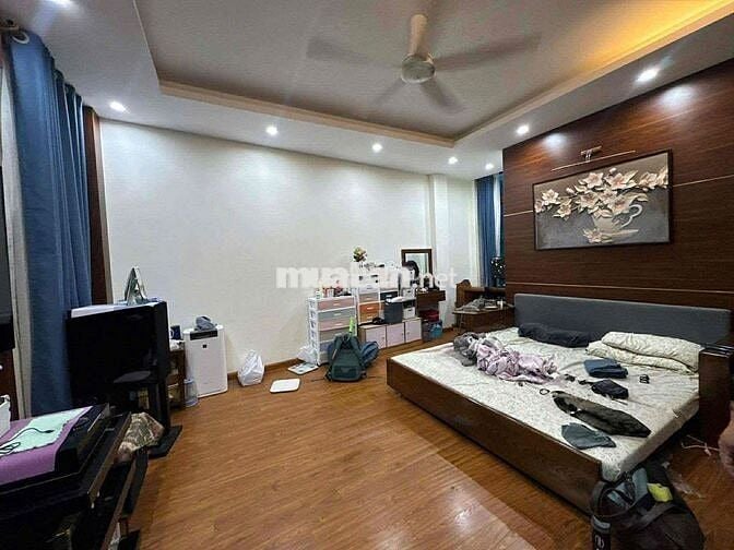 Tập thể Bùi Ngọc Dương 2 thoáng, kinh doanh ô tô đỗ cửa 2PN 2WC 70m2 T