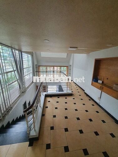 Nhà full nội thất HXH, 4pn 4wc riêng  khu DQH thích hợp làm VPCT