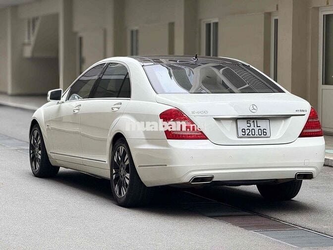 Mercedes Benz S Class 2010 S400 Hybrid - 90000 km