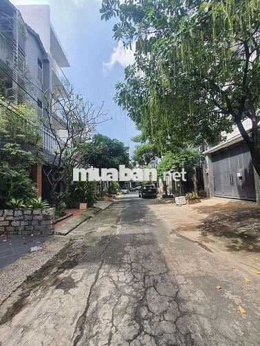 Nhà full nội thất HXH, 4pn 4wc riêng  khu DQH thích hợp làm VPCT