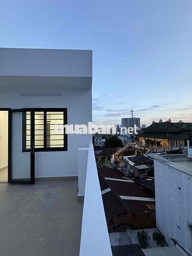 PENTHOUSE 2 PHÒNG NGỦ 60M2 TÁCH BẾP SÂN THƯỢNG SIÊU RỘNG-FULL NỘI THÂT