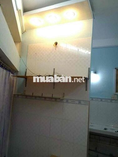 Nhà cho thuê trong hẻm Q8 Phạm Thế Hiển. Ngang 4m dài 6m, 1 lầu