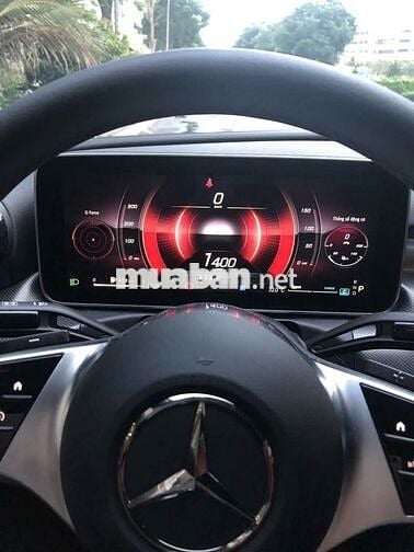 Mercedes-Benz C200 Advantage 2022 màu đen