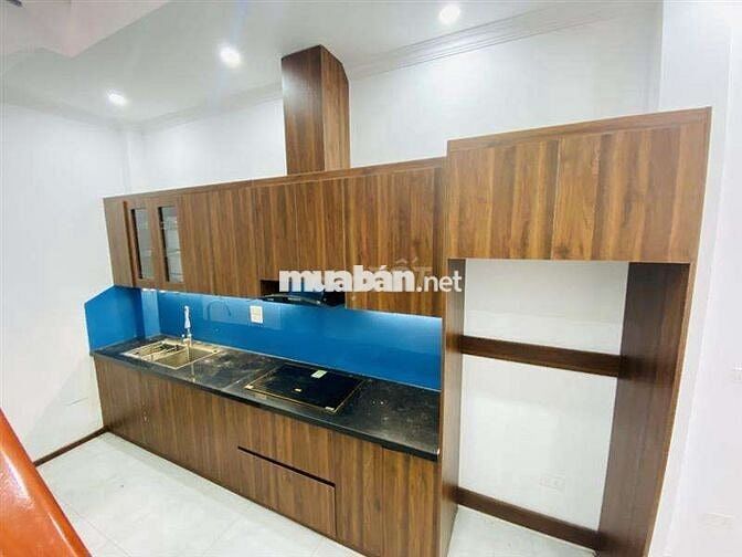 Bán nhà phố Trạm, cách 1 nhà ra Mặt phố, 33m, 7.250 tỷ gần Aeon
