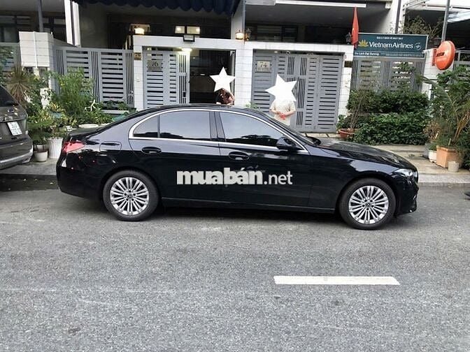Mercedes-Benz C200 Advantage 2022 màu đen