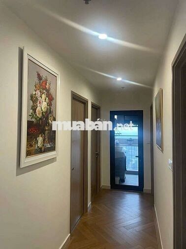 Bán căn 3pn full nội thất cao cấp giá 4x tỷ tại vinhomes gia lâm HN