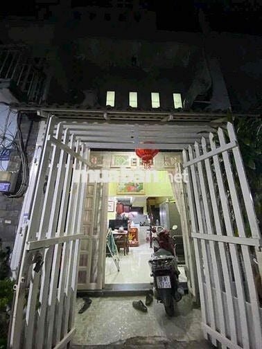 Bán nhà . HXH . 4x9. .4tầng .3pn gia 4ty3 sổ vuôn vuc