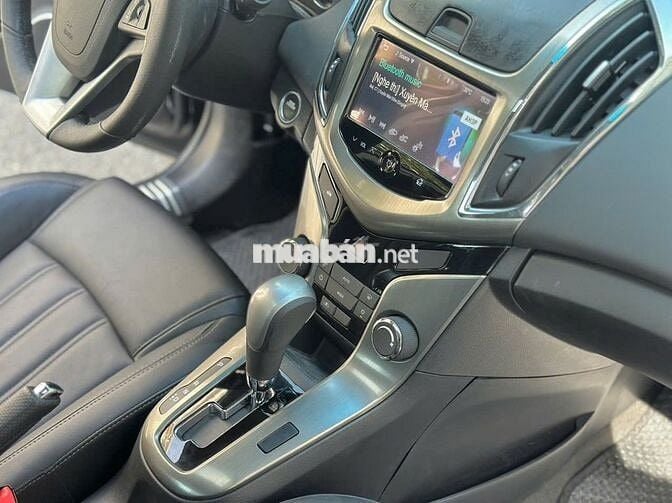 Chevrolet Cruze 2018 LTZ 1.8L - 6000 km