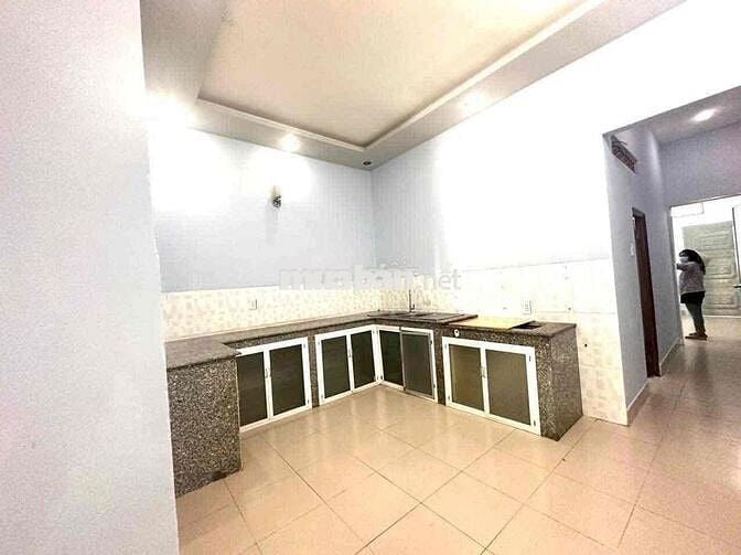 Cho thuê nhà cấp 4 kdc bửu long gần trường song ngữ lạc hồng