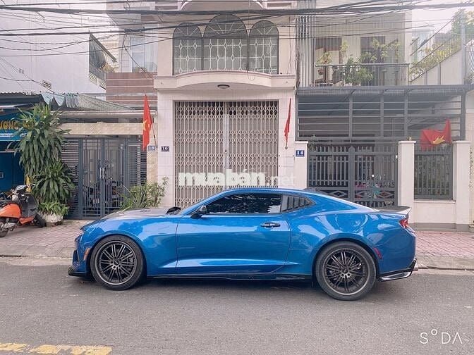 Chevrolet Camaro 2016 màu xanh, 58000 km