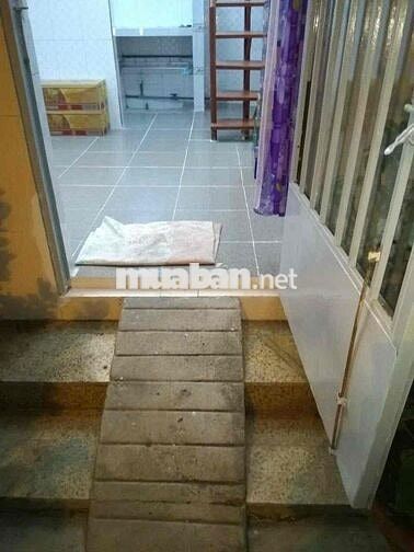 Nhà cho thuê trong hẻm Q8 Phạm Thế Hiển. Ngang 4m dài 6m, 1 lầu